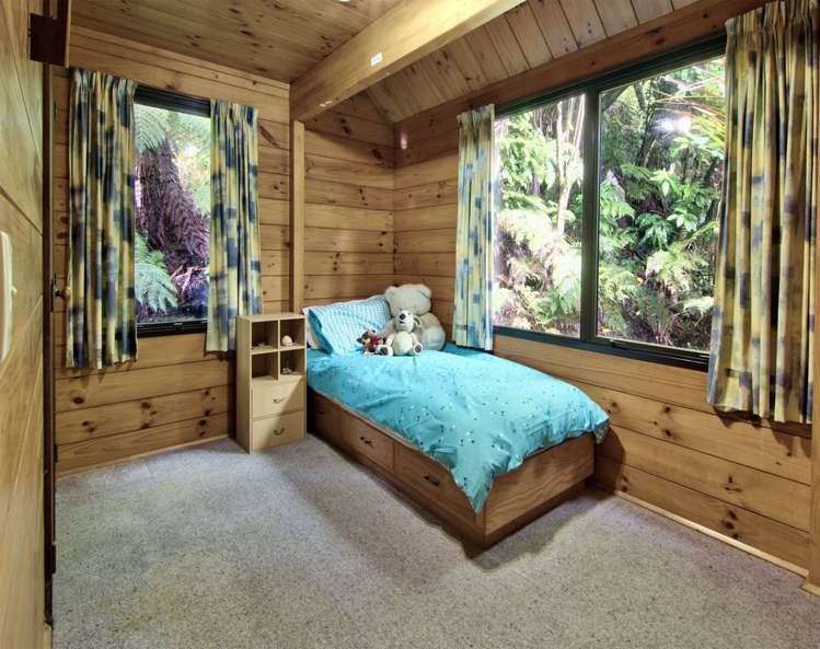 37 Longfellow Parade Glen Eden_12