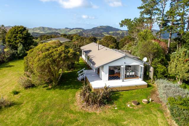 136 Trig Hill Road Onetangi_2