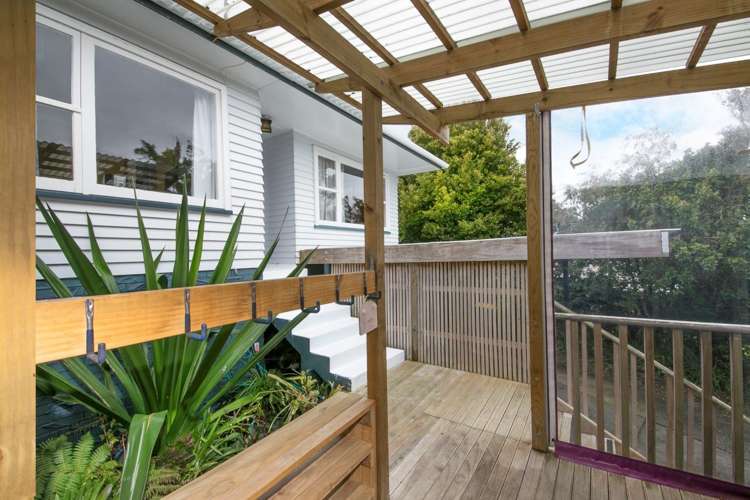 30 Sheridan Drive New Lynn_16