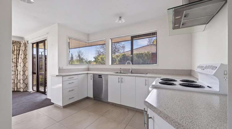 12 Wordsworth Place Stoke_3