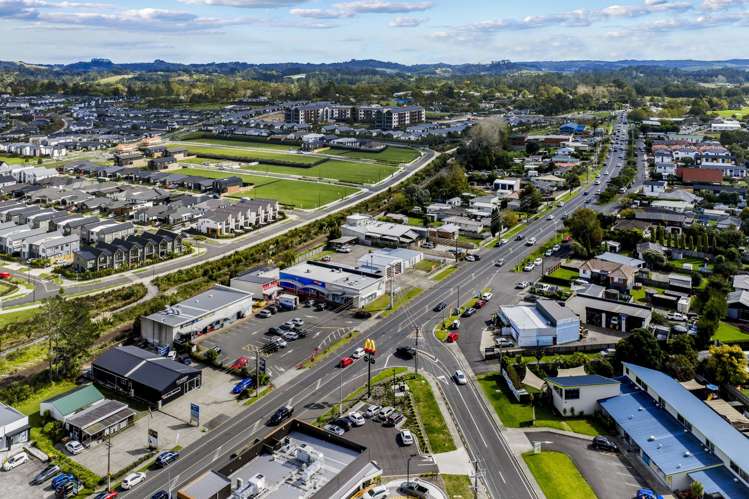 7 and 8/329A Main Road Huapai_20