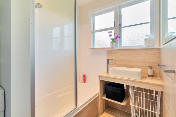 28 Te Moau Avenue Parakai_19