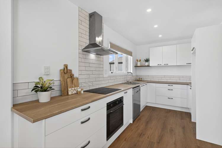 2/64 Roberta Drive Somerfield_5