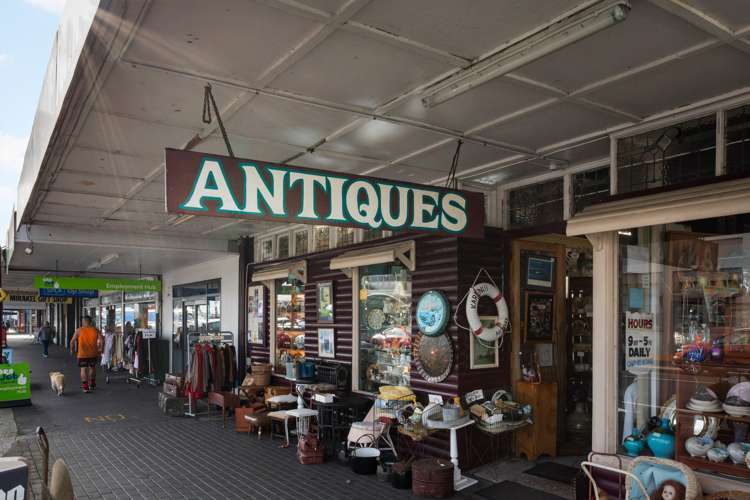 Arkwrights Antiques Paeroa_12