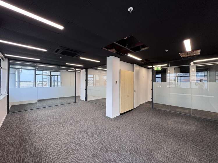 58 Hazeldean Road Addington_14