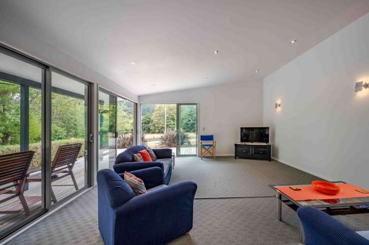 52 Takamatua Valley Road Takamatua_15