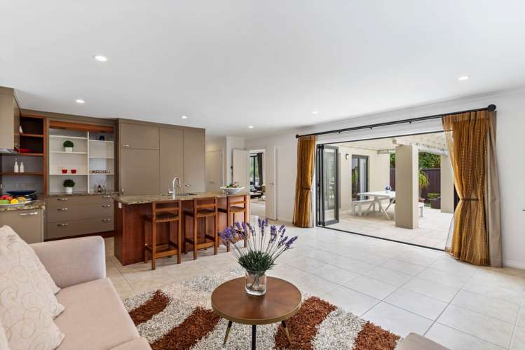 35 Bridgefield Crescent Flat Bush_8