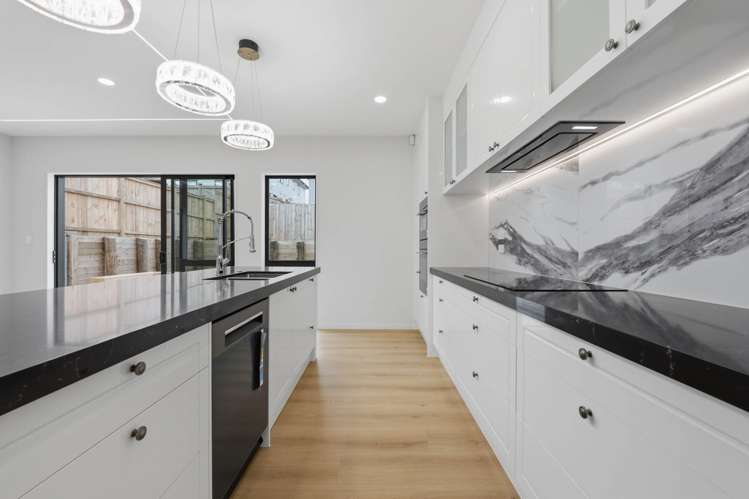 4 Mill Hill Close Flat Bush_25