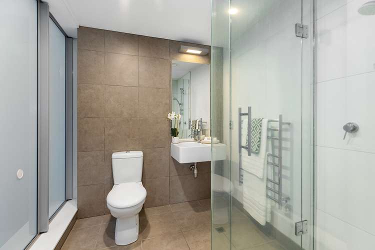 2b/42 Cable Street Te Aro_11