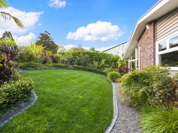 57 Daffodil Street Titirangi_16