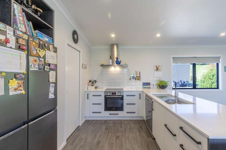 81 Kyle Road Waipukurau_5