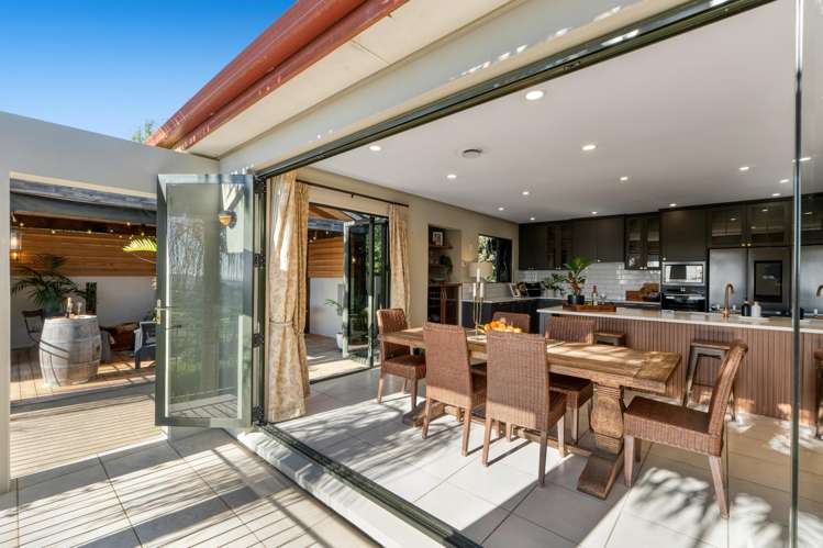 498 Redoubt Road Flat Bush_16