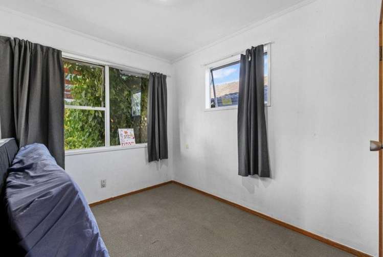 64 Sunlands Drive Manurewa_24