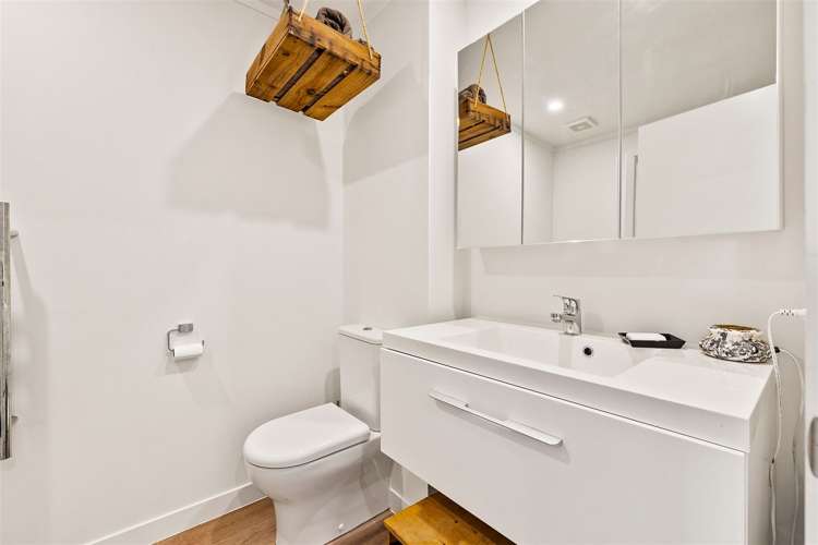 4/2 Brandon Road Glen Eden_12