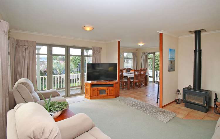 2 Thornlea Drive Welcome Bay_7
