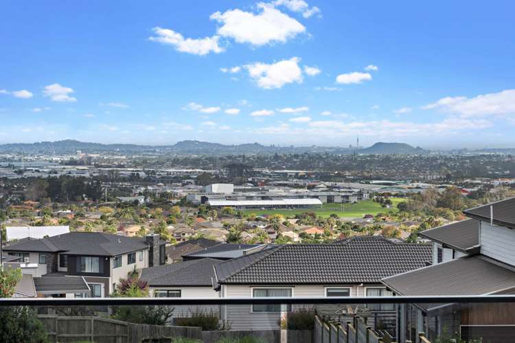 68 Armstrong Farm Drive East Tamaki Heights_40