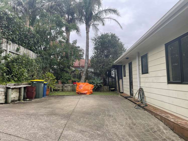 899a East Coast Road Northcross_1