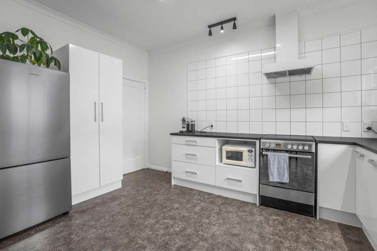 1/195 Whites Line East Waiwhetu_4