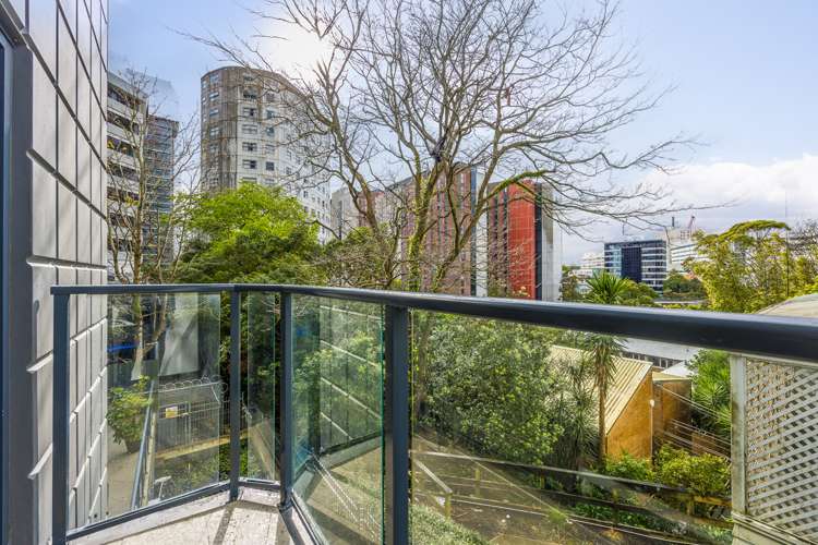 1b/6 Saint Martins Lane Grafton_15