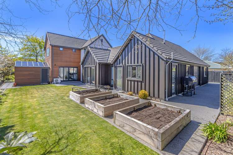 153 Regent'S Park Drive Casebrook_3