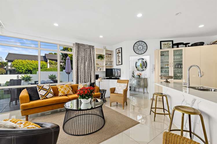 2/35 East Coast Road Milford_10