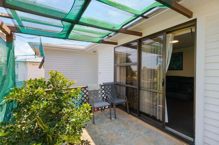 6 Springside Place New Lynn_15