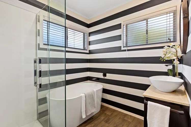 37 Fickling Ave Mount Roskill_11