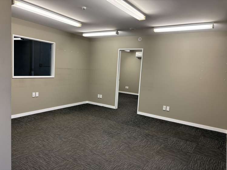 2/15 Anchorage Road Hornby_5