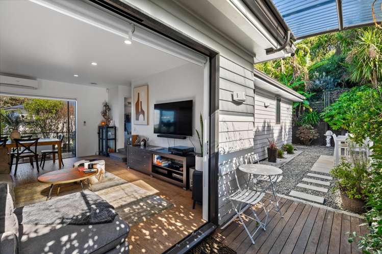 24 Edgerton Road Te Atatu Peninsula_10