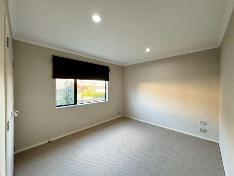 21 Chateau Rise Flat Bush_14