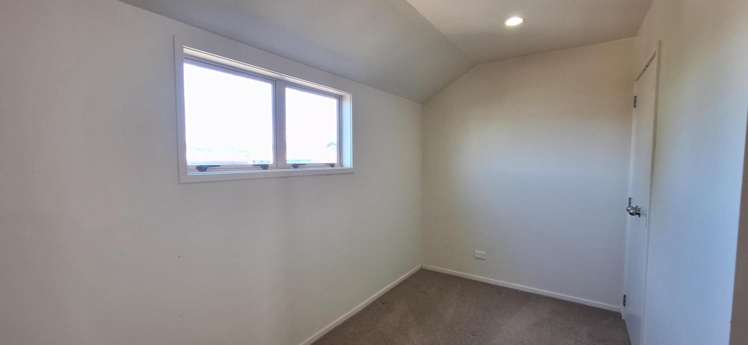 4/51 Henderson Valley Road 11401_6