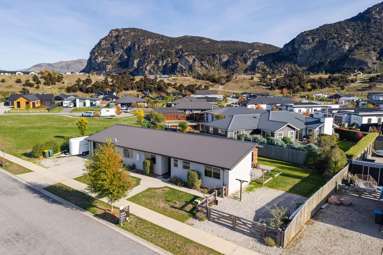 4 Kingfisher Crescent_1