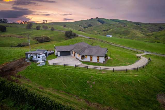 208 Seafund Road Wharepuhunga_1