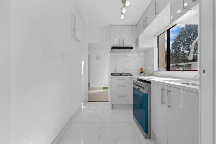 11/19A Gray Avenue Mangere East_8