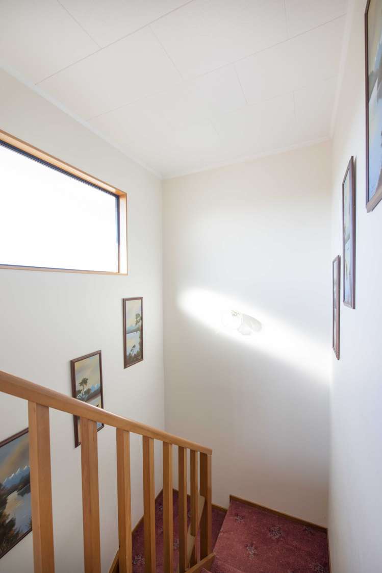 29 Farnham Drive Richmond_11