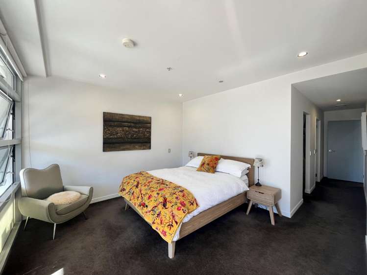 D103/14 West Quay 10777_7