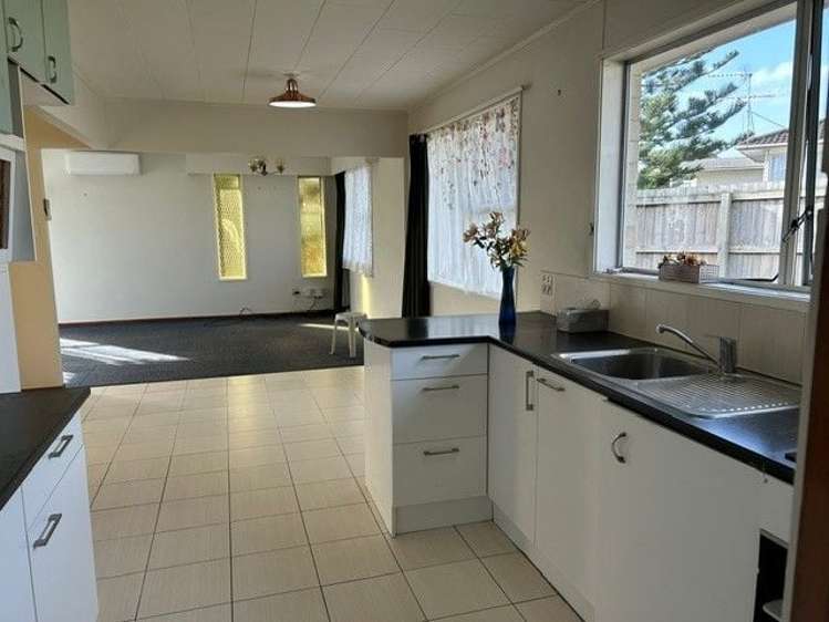 20 Reelick Avenue Pakuranga Heights_3