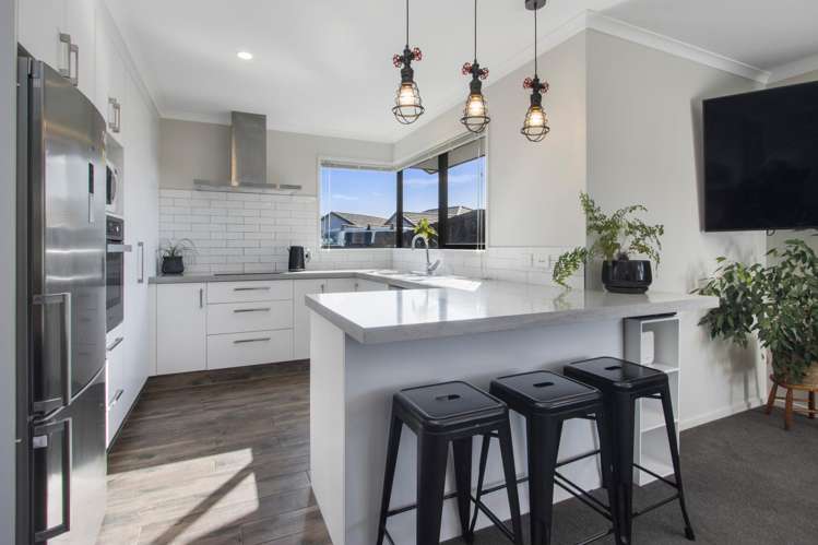 16 Eastbank Drive Katikati_6