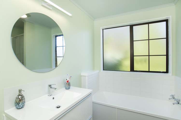 92 Mander Road Waimata_13