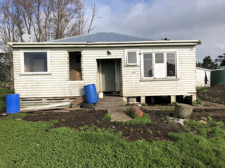 665 Newall Road Newall_6