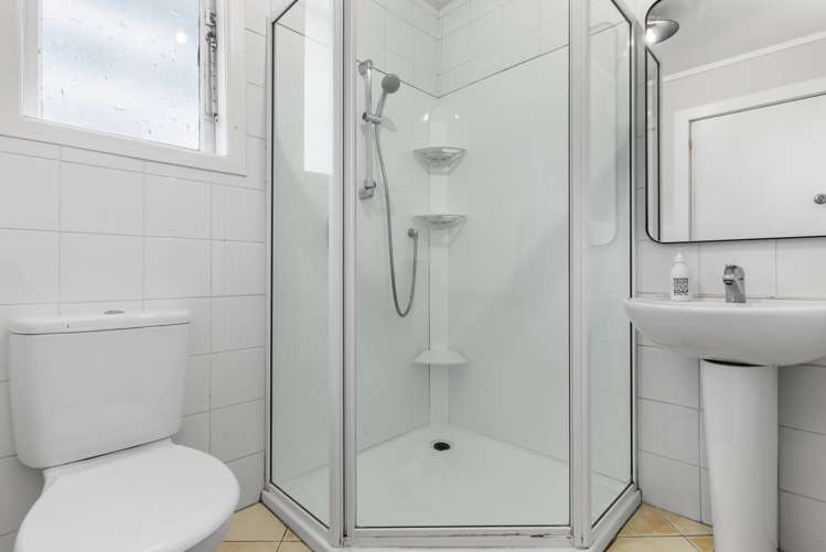 70 Pleasant Road Glen Eden_14