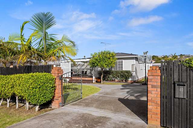 Beachside charm in a highly sought after street