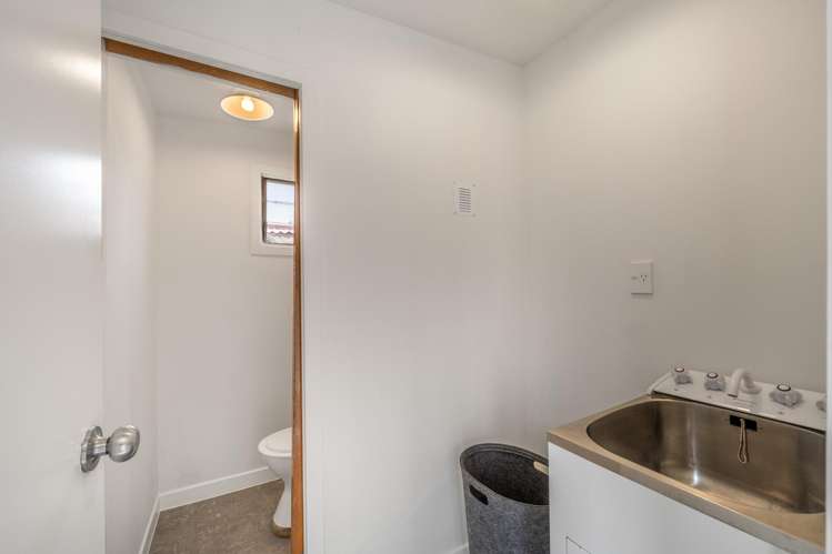 27 Lowe Street Avenal_16