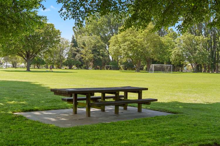 1/10 Cardiff Avenue Somerfield_22