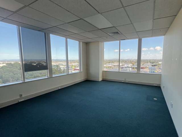 Level 7 Office Space - Manukau City Centre