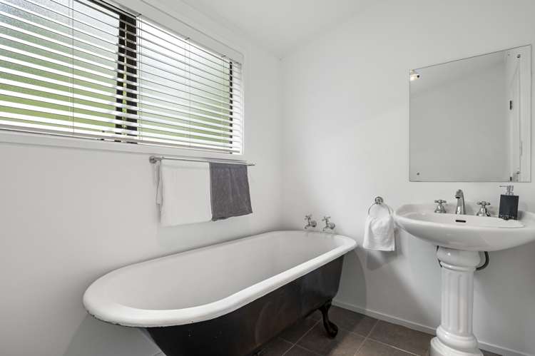 109 Takahe Road Titirangi_17