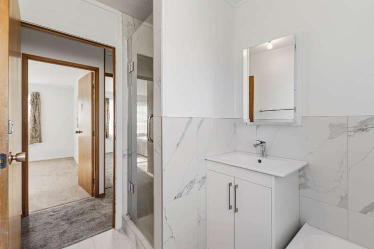 444 Roscommon Road Manurewa_15