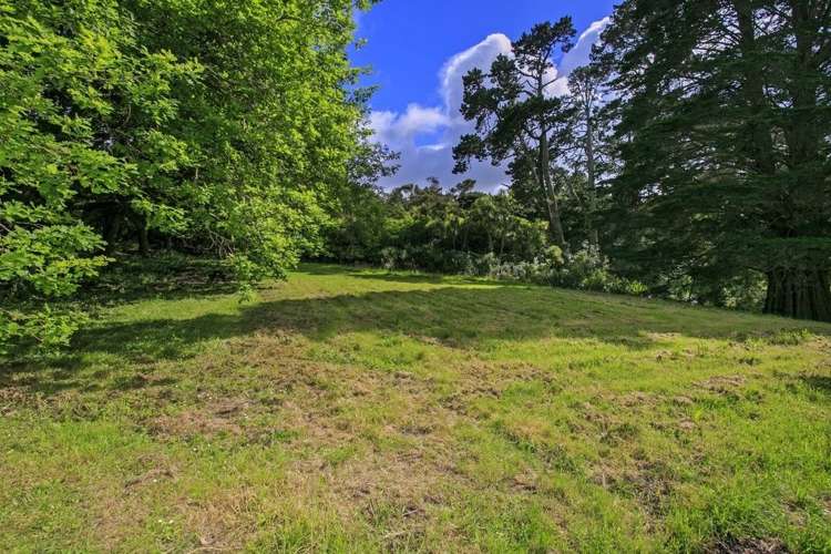 2/11 Mahuta Grove Northcote_19