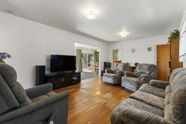 585 East Coast Road_2