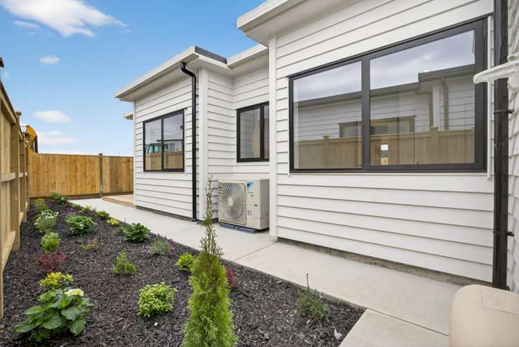 6 & 8 Tuwai Crescent Opaheke_20